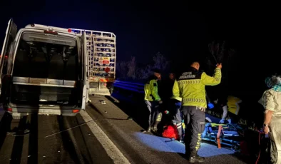 Bolu TEM’de Kamyon ile Minibüs Çarpıştı: 16 Yaralı