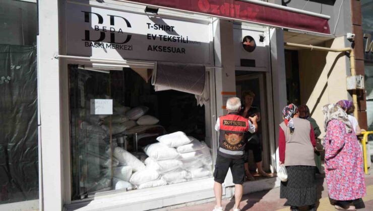 Samsun’da Tekstil Mağazası Yangını Kontrol Altına Alındı