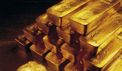 Altın, yeni tarifeler ve Fed’in faiz görünümü ortasında seyrini sürdürüyor