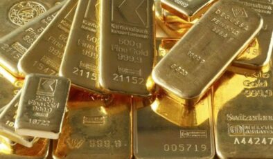 Altında sakin seyir