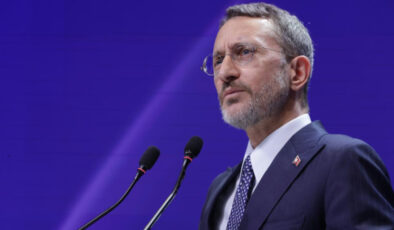 Fahrettin Altun’dan Özgür Özel’e tepki: Sokak vesayetinin dili