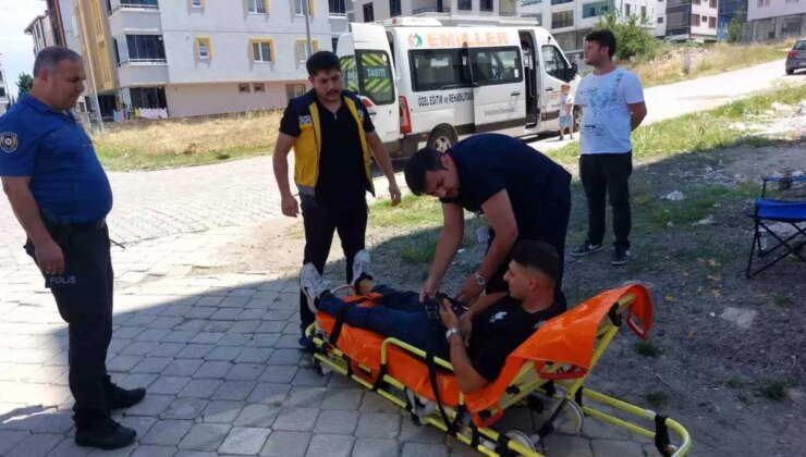 Samsun’da Motosiklet ile Hasta Servis Minibüsü Çarpıştı: 1 Yaralı
