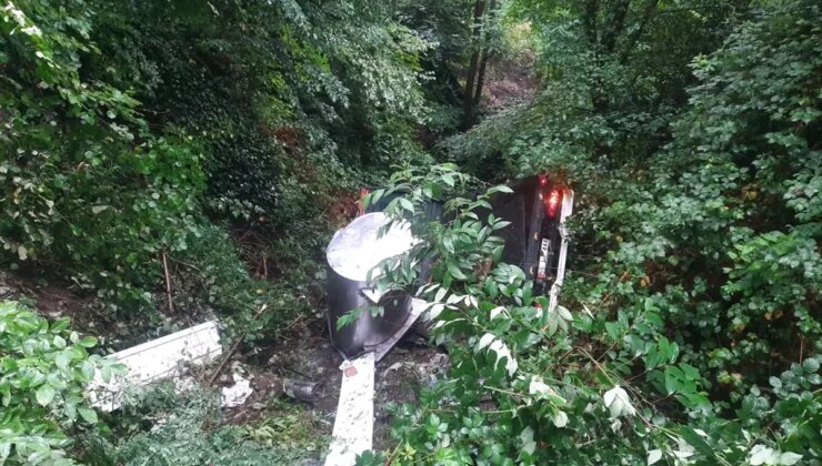 Samsun’da Süt Toplama Aracı Devrildi, İki Kişi Yaralandı