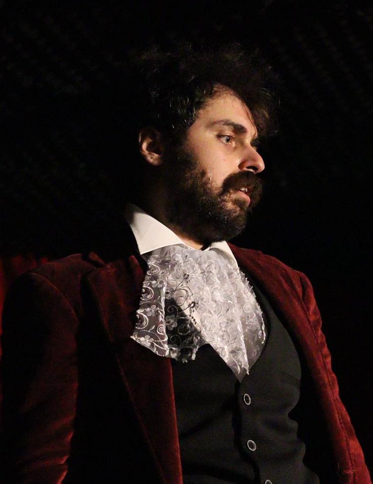 Cem Sarak, Savaş ve Barış ile Seyirciyi Büyüledi!