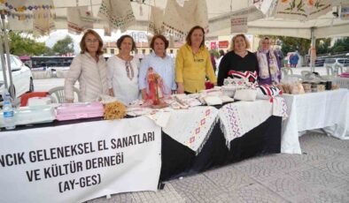 Samsun Cumhuriyet Meydanı Yöresel Ürün Şöleniyle Coştu