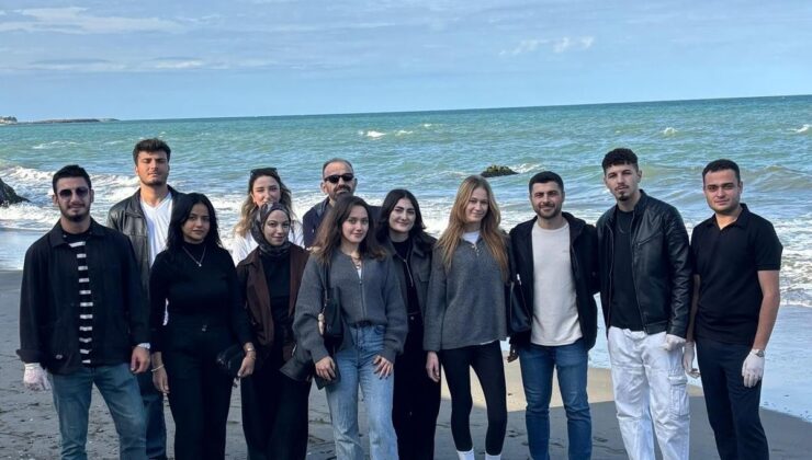 Samsun’da Üniversitelilerden 102. Yıl Cumhuriyet Temizliği!