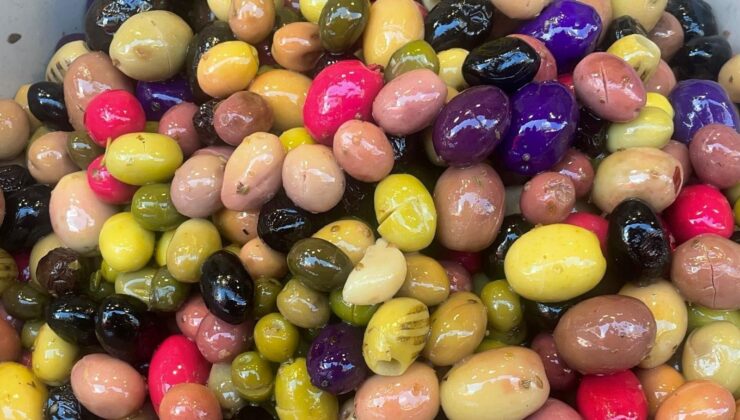 Osmanlı karışımı zeytine yoğun ilgi: Kilosu 160 liraya satılıyor