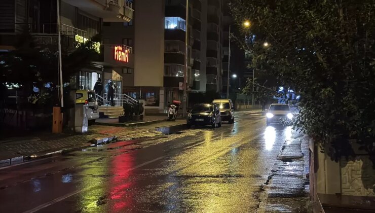 Samsun’da Otomobil İçinde Tartışma: Bir Kişi Bıçakla Yaralandı