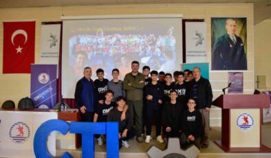 TUSAŞ Baş Test Pilotu Murat Özpala’dan OMÜ Öğrencilerine ‘Gökyüzü Dersi’