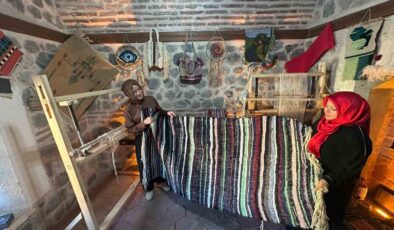 Samsun’da Sanat ve Çevre Buluşması: Atıklar Kilim ve Çantalara Dönüşüyor