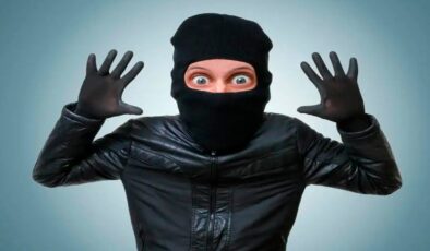 Yaşam Koçluğu Kıskacında Kayıt Dışı Para Trafiği: Dövizler Yurtdışına Akıyor!