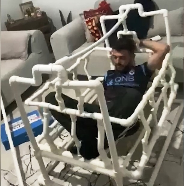 Borudan Beşik Yaptı, İçine Girdi Test Etti