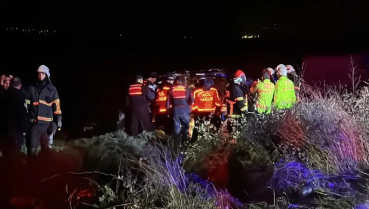 Çanakkale’de Dur İhtarına Uymayan Araç Dehşet Saçtı: 5 Ölü, 1 Yaralı