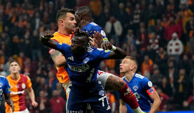 Galatasaray Evinde Rahat Kazandı! Kasımpaşa’ya 3 Gollü Tarife