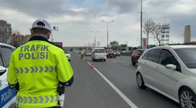 Kırmızı Işık İhlalinde Ehliyet İptali Dönemi: Bakan Yerlikaya’dan Çok Sert Uyarı!
