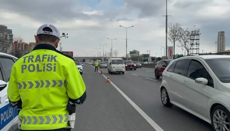 Kırmızı Işık İhlalinde Ehliyet İptali Dönemi: Bakan Yerlikaya’dan Çok Sert Uyarı!