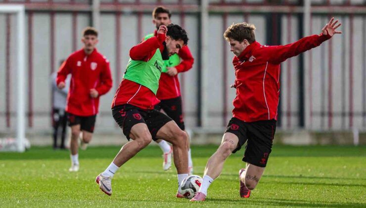 Samsunspor’da Kritik Gece: 7 Maçlık Galibiyet Hasreti Göztepe Karşısında Dinecek mi?