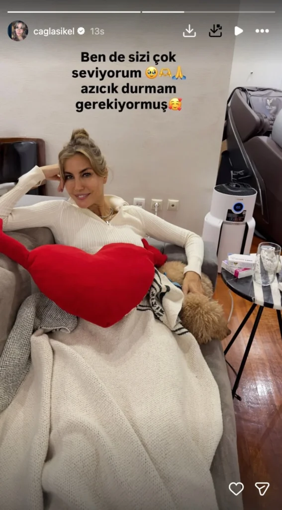 Çağla Şıkel’den Üzen Haber