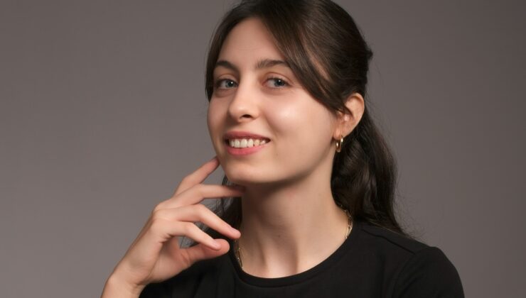 Hikâyenin İzinde Bir Kalem: Ülkü Akkoyunlu