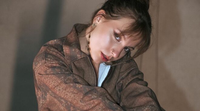 Tiyatroda Tüm Alanlarda; Ayşegül Şevval Kalabalık!